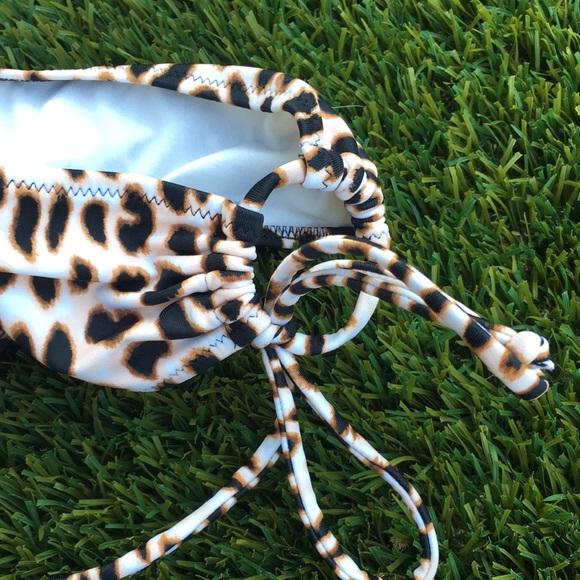 PINK  bikini set flounce top w/ cheeky bottom Excellent Condition - Picture 13 of 16